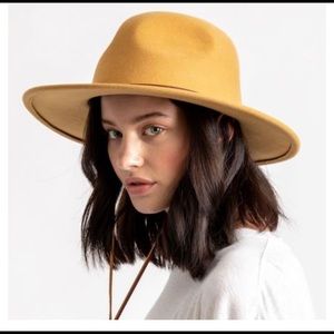 NWT Honey Wool Brimmed Brixton Hat